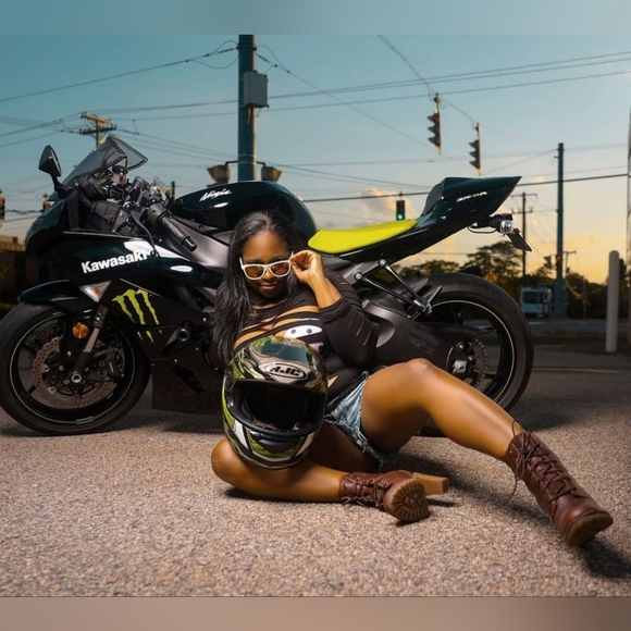 ⁉️ 💥 Trinigal222 is live 💥 ⁉️ 👍🏾 Early Holiday Shopping🎄🔊 Join Me! - Picture 4 of 7